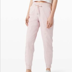 Dance studio jogger lululemon